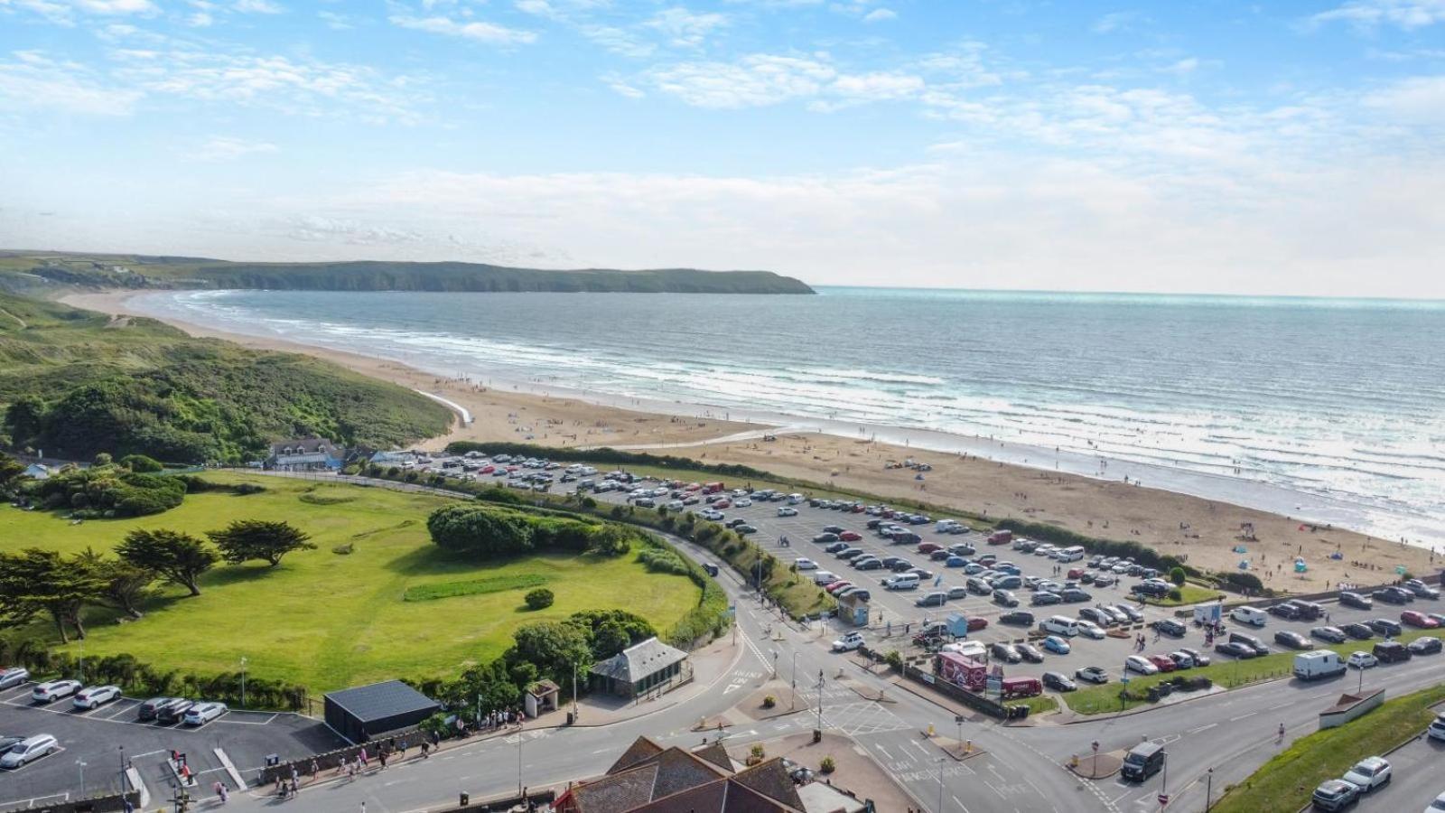 2 Middlecombe - Luxury Apartment At Byron Woolacombe, Only 4 Minute Walk To Woolacombe Beach! Extérieur photo